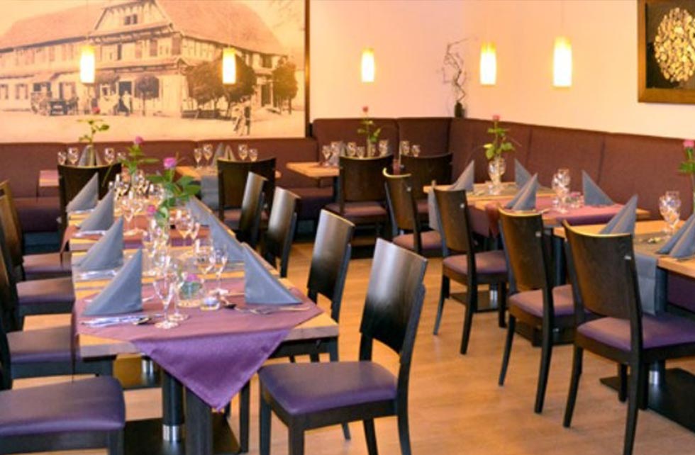 restaurant Innenansicht Restaurant mit gedeckten Tischen