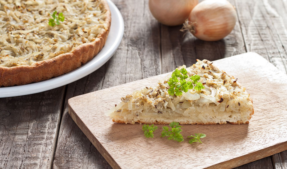 zwiebelkuchen ein Stück Zwiebelkuchen
